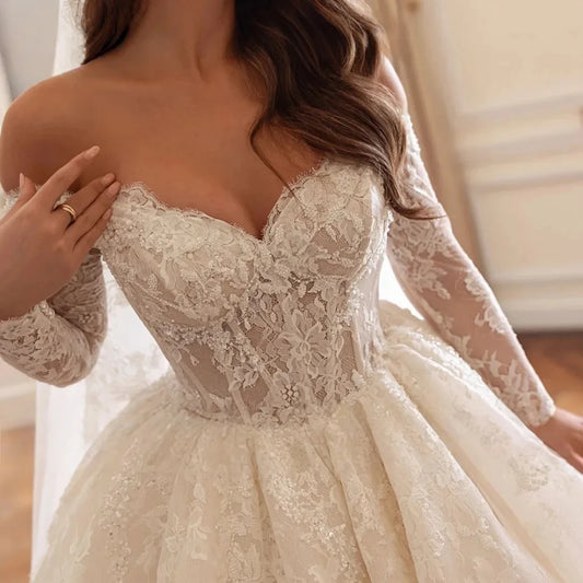 Vintage Wedding Dresses Sweetheart Embroidery Beads Long Sleeve Princess Bride Dress Bridal Gowns Exquaisite