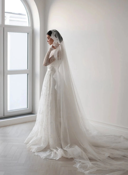 Luxury Lace Wedding Dress Long Sleeves Round High Neck Sweep Train A Line Muslim Bride Dress Bridal Gowns Vestido De Noiva