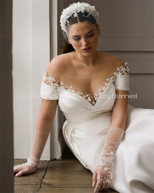 Luxurious Scoop Neck With Flowers Wedding Gowns A-line Split Bridal Gown Customized Sweep Train Evening Dresses