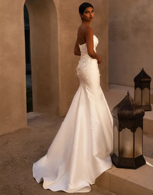 Classic Mermaid Wedding Dress Strapless 3D Flowers Satin Sweep Train Bridal Gown Elegant Bridal Dress Brides Vestido De Noiva