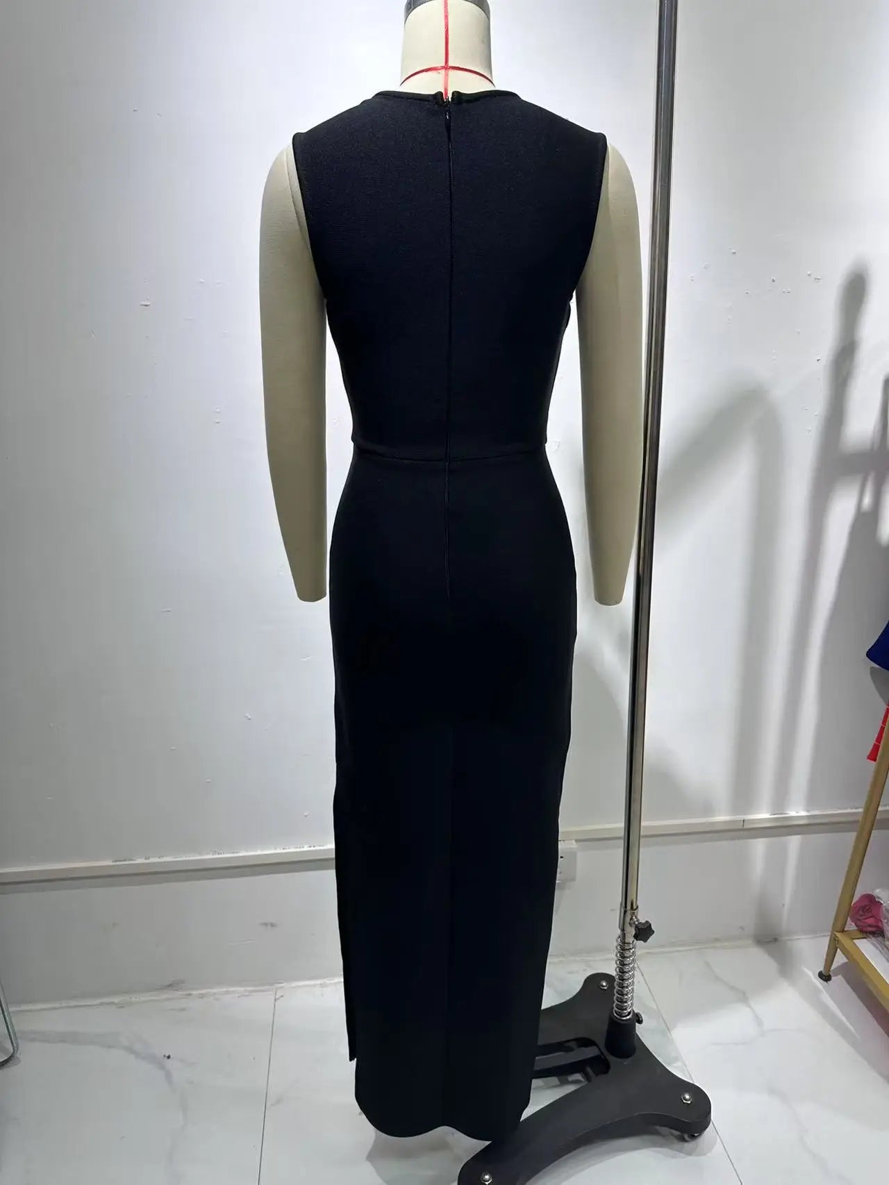 New Arrival Women Sexy Sleeveless Pearl Beading Bodycon Bandage Long Dress Celebrate Evening Party Nightclub Outfit Vestido