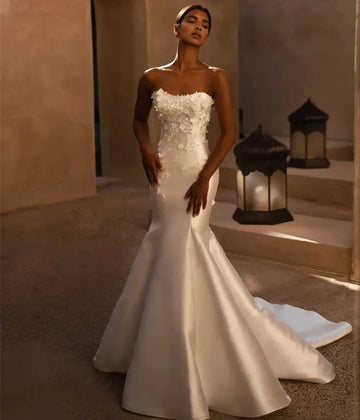 Classic Mermaid Wedding Dress Strapless 3D Flowers Satin Sweep Train Bridal Gown Elegant Bridal Dress Brides Vestido De Noiva