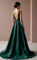 Luxurious Green Evening Dress & Prom Dress with High Neck and Embroidered Details