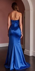 Modern Evening Dress and Prom Gown with a High-Neck Design for a Sophisticated Look